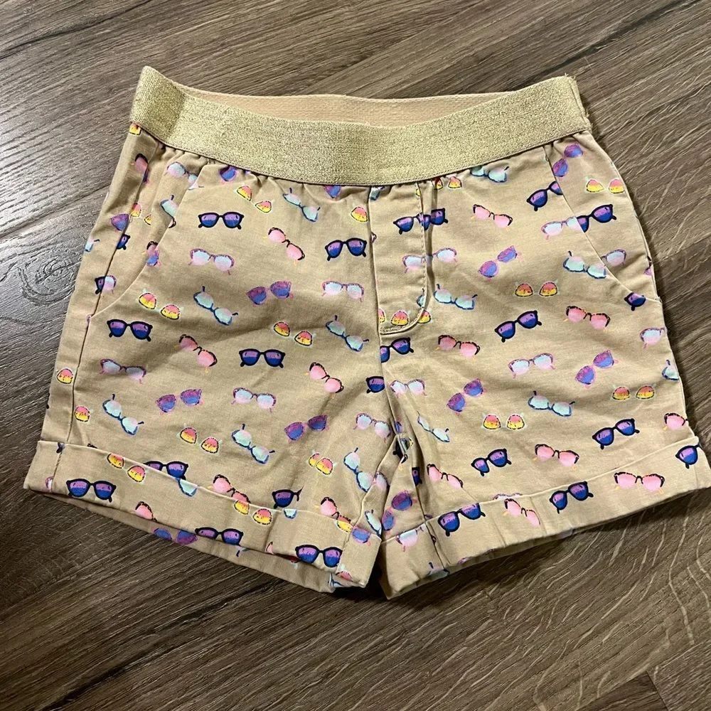 Gap Kids Girls Slip On Khaki Shorts Sunglasses Size Small CUTE!